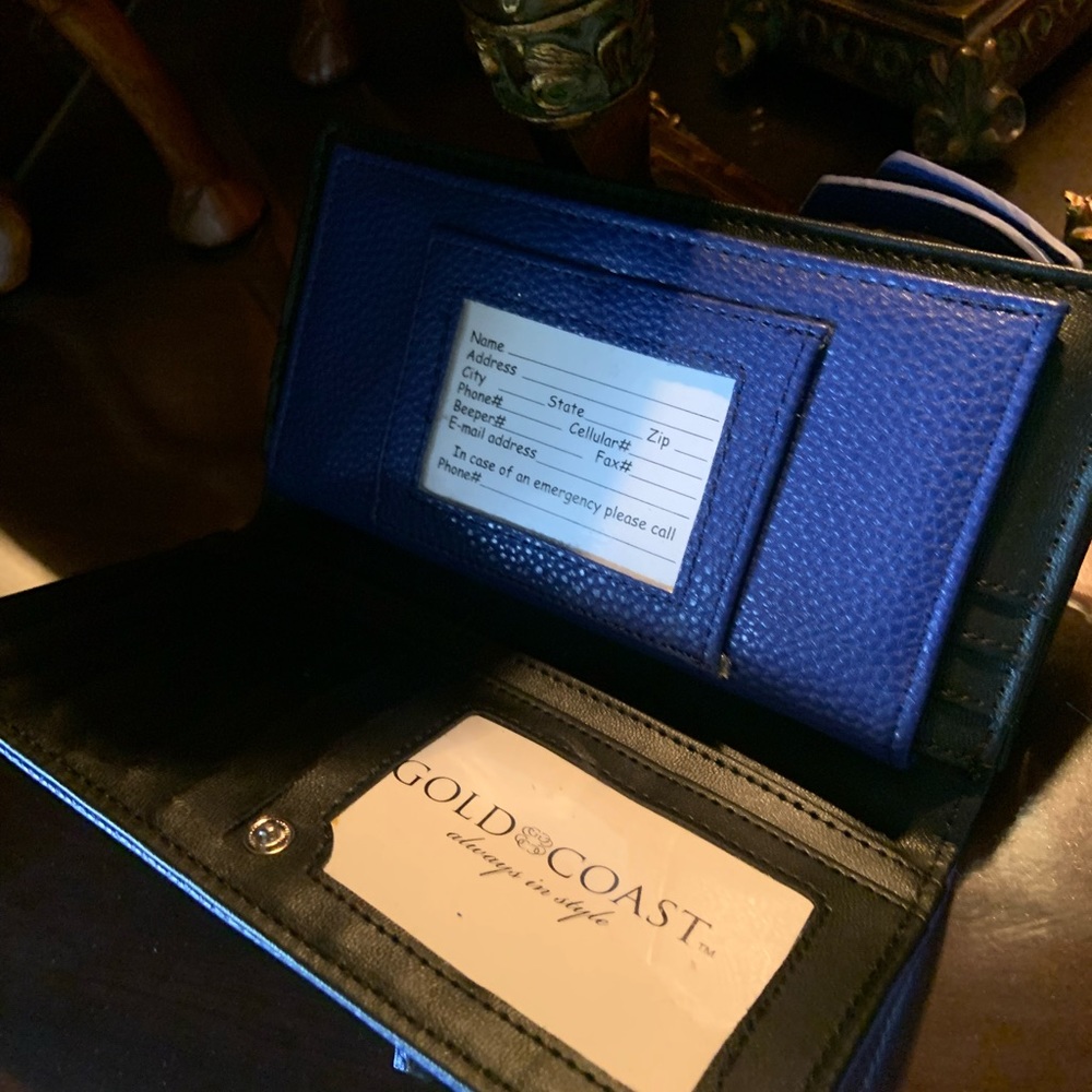 Gold Coast Tasseled Wallet - Picture 2 of 5